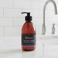 Lade das Bild in den Galerie-Viewer, Highland Soap Company Scottish Handmade Soaps Highland Lavender Hand Wash 0,3l