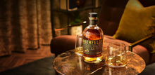 Lade das Bild in den Galerie-Viewer, Aberfeldy 12 Jahre Goldbarren Geschenkbox Highland Single Malt Scotch Whisky 40%vol. 0,7l - Auktionshaus Martin