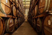 Lade das Bild in den Galerie-Viewer, Barbancourt 4 Jahre 3 Star Rhum Haitien 43%vol. 0,7l