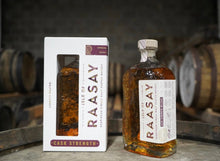 Lade das Bild in den Galerie-Viewer, Isle of Raasay Cask Strength Release 2024 Single Malt Scotch Whisky 61,3%vol. 0,7l - Auktionshaus Martin