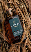 Lade das Bild in den Galerie-Viewer, Lochlea Our Barley Core Range Single Malt Scotch Whisky 46%vol. 0,7l - Auktionshaus Martin