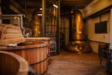 Lade das Bild in den Galerie-Viewer, St. Kilian Distillers Signature Edition Fourteen – Unpeated Single Malt Whisky 49,8% vol. 0,5l - Auktionshaus Martin