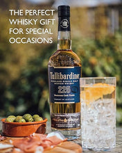 Lade das Bild in den Galerie-Viewer, Tullibardine Sauternes Finish Highland Single Malt Scotch Whisky 43%vol. 0,7l - Auktionshaus Martin