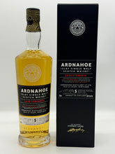 Lade das Bild in den Galerie-Viewer, Ardnahoe Cask Strength 5 Jahre Batch No.1 Bourbon Barrel Matured Islay Single Malt Scotch Whisky 60,9%vol. 0,7l
