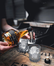 Lade das Bild in den Galerie-Viewer, St. Kilian Distillers Signature Edition Fourteen – Unpeated Single Malt Whisky 49,8% vol. 0,5l
