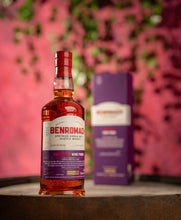 Lade das Bild in den Galerie-Viewer, Benromach Contrasts Cote-Rotie Wine Cask Finish 2014/2026 – 12 Jahre 46%vol. 0,7l
