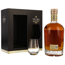 Lade das Bild in den Galerie-Viewer, Slyrs Classic Single Malt Whisky 43%vol. 0,7l mit Glas Geschenkverpackung
