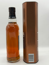 Lade das Bild in den Galerie-Viewer, Jura 12 Jahre Single Malt Scotch Whisky 40%vol. 0,7l

