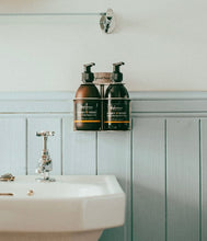 Lade das Bild in den Galerie-Viewer, Highland Soap Company Scottish Handmade Soaps Whisky &amp; Honig Hand Wash 0,3l
