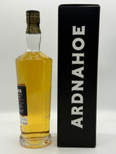 Lade das Bild in den Galerie-Viewer, Ardnahoe Cask Strength 5 Jahre Batch No.1 Bourbon Barrel Matured Islay Single Malt Scotch Whisky 60,9%vol. 0,7l
