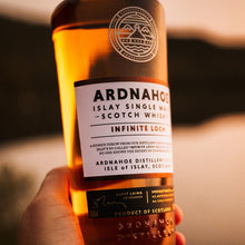 Lade das Bild in den Galerie-Viewer, Ardnahoe Infinite Loch Islay Single Malt Scotch Whisky 50%vol. 0,7l - Auktionshaus Martin
