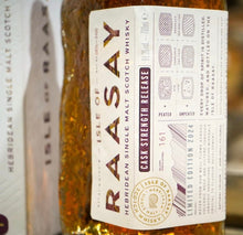 Lade das Bild in den Galerie-Viewer, Isle of Raasay Cask Strength Release 2024 Single Malt Scotch Whisky 61,3%vol. 0,7l - Auktionshaus Martin
