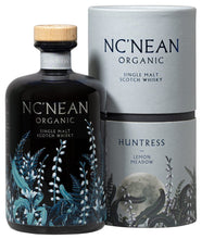Lade das Bild in den Galerie-Viewer, Nc&#39;Nean Huntress 2025: Lemon Meadow Single Malt Scotch Whisky 48,5%vol. 0,7l - Auktionshaus Martin

