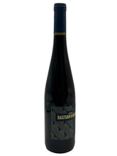 Lade das Bild in den Galerie-Viewer, Weingut Bastian Hamdorf Portugieser 2018 Fass 15 trockener Rotwein aus Klingenberg am Main deutscher Qualitätswein weich &amp; elegant 12%vol. 0,75l
